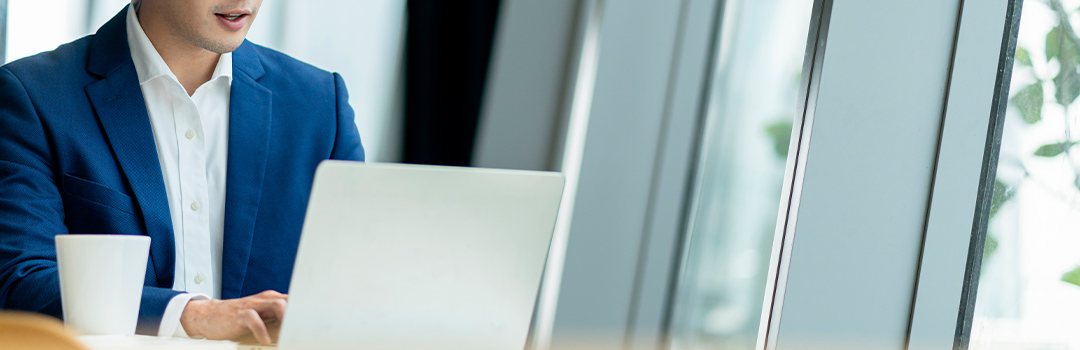 オフィスで働くイメージ